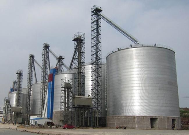 贵溪大型钢板库构造参数及水泥储存质量